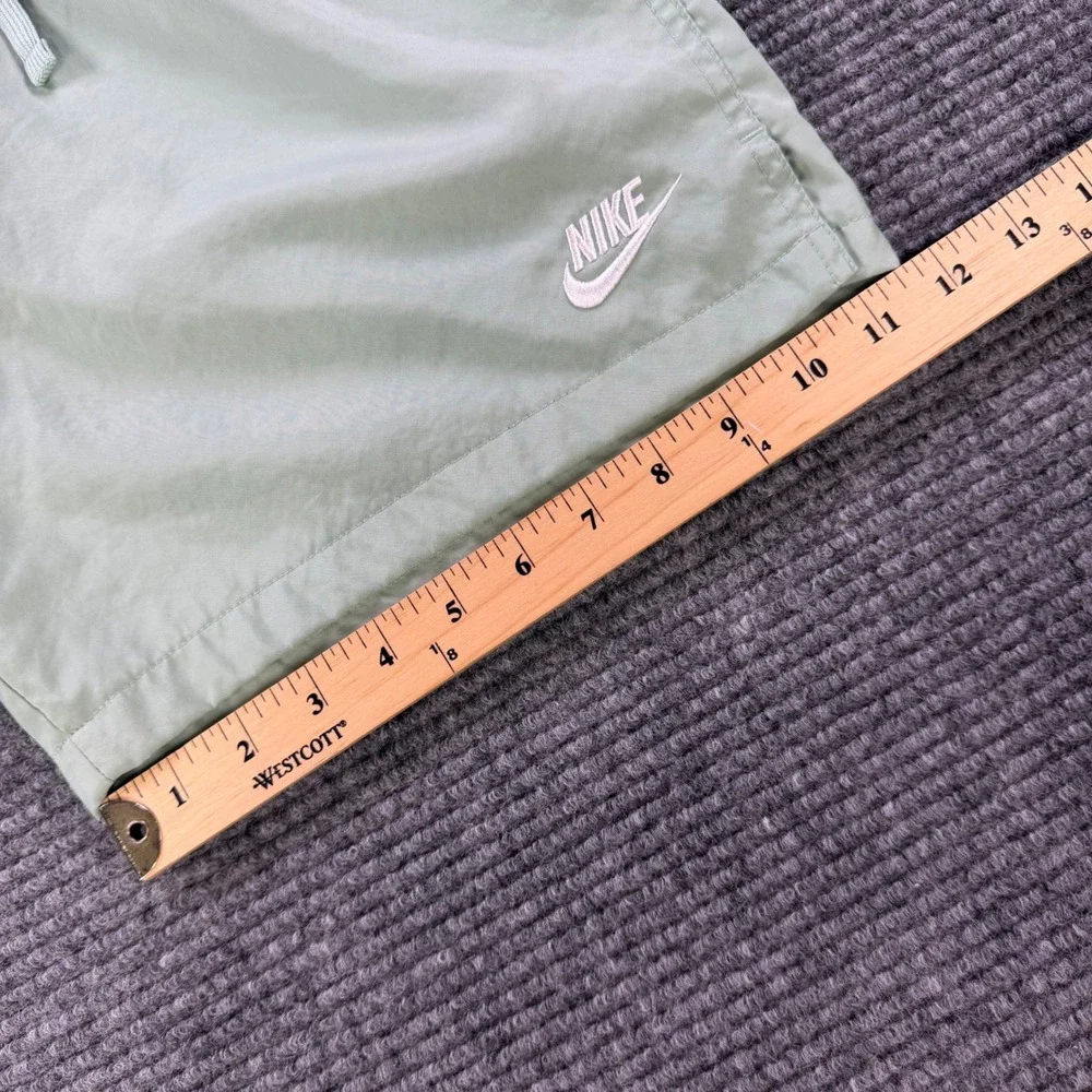 Nike Sportswear Woven‎ Flow Shorts Mens Medium Sage Green AR2382-386 Mesh Lined